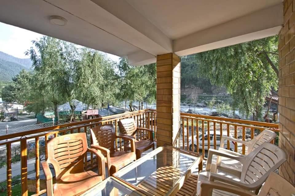 Himalayan Riverside Resort, Manali 外观 照片