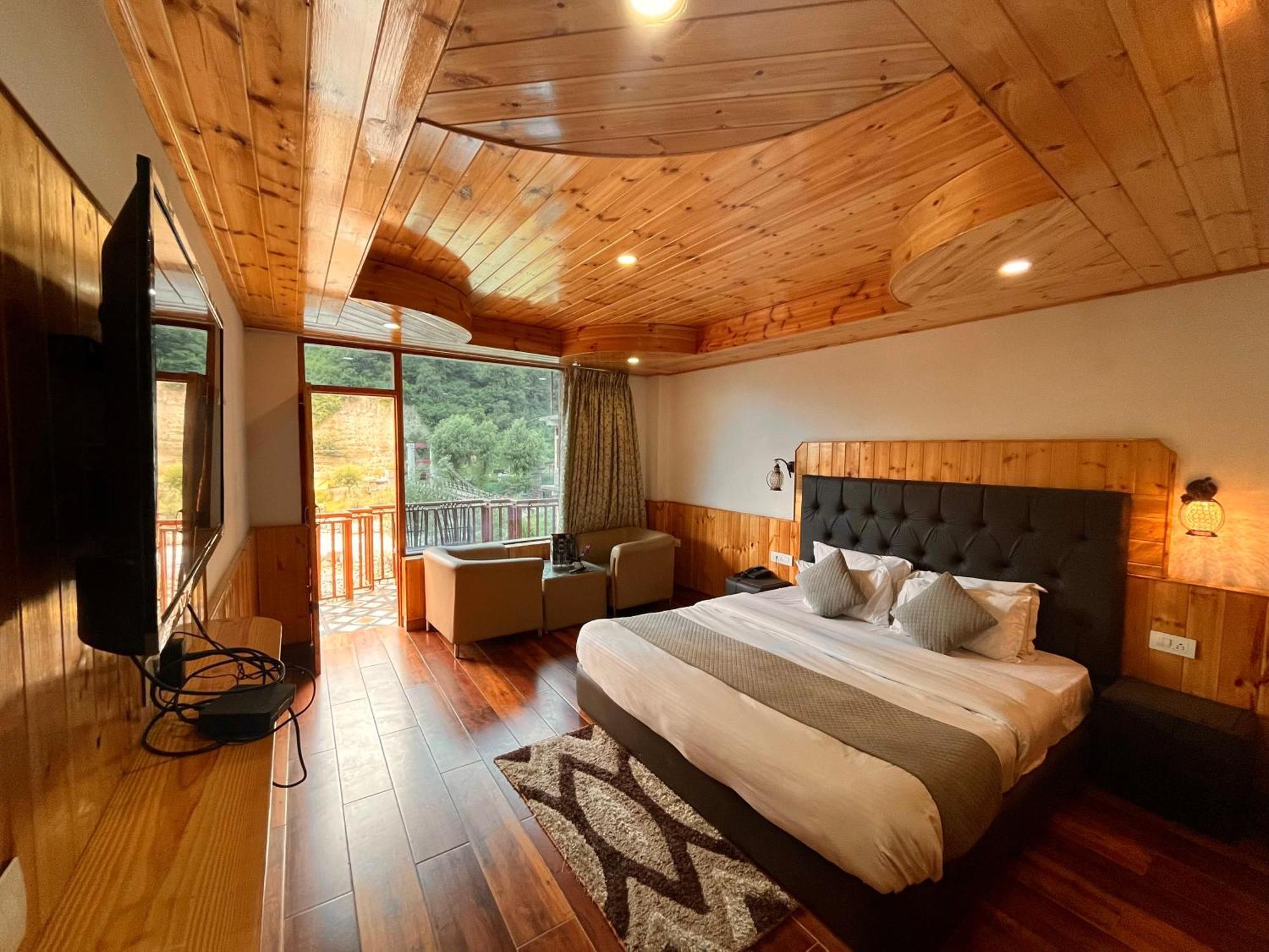 Himalayan Riverside Resort, Manali 外观 照片