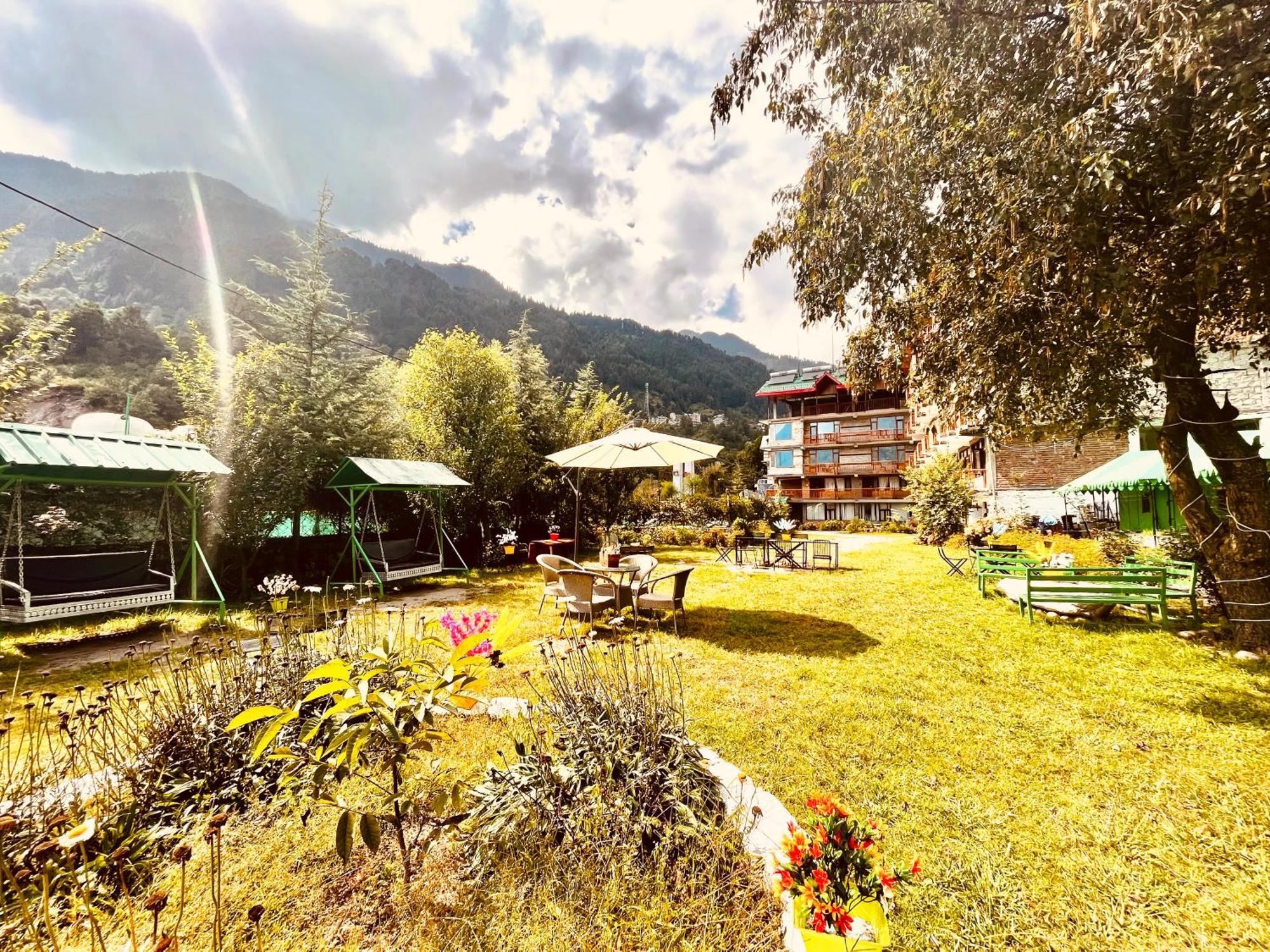 Himalayan Riverside Resort, Manali 外观 照片