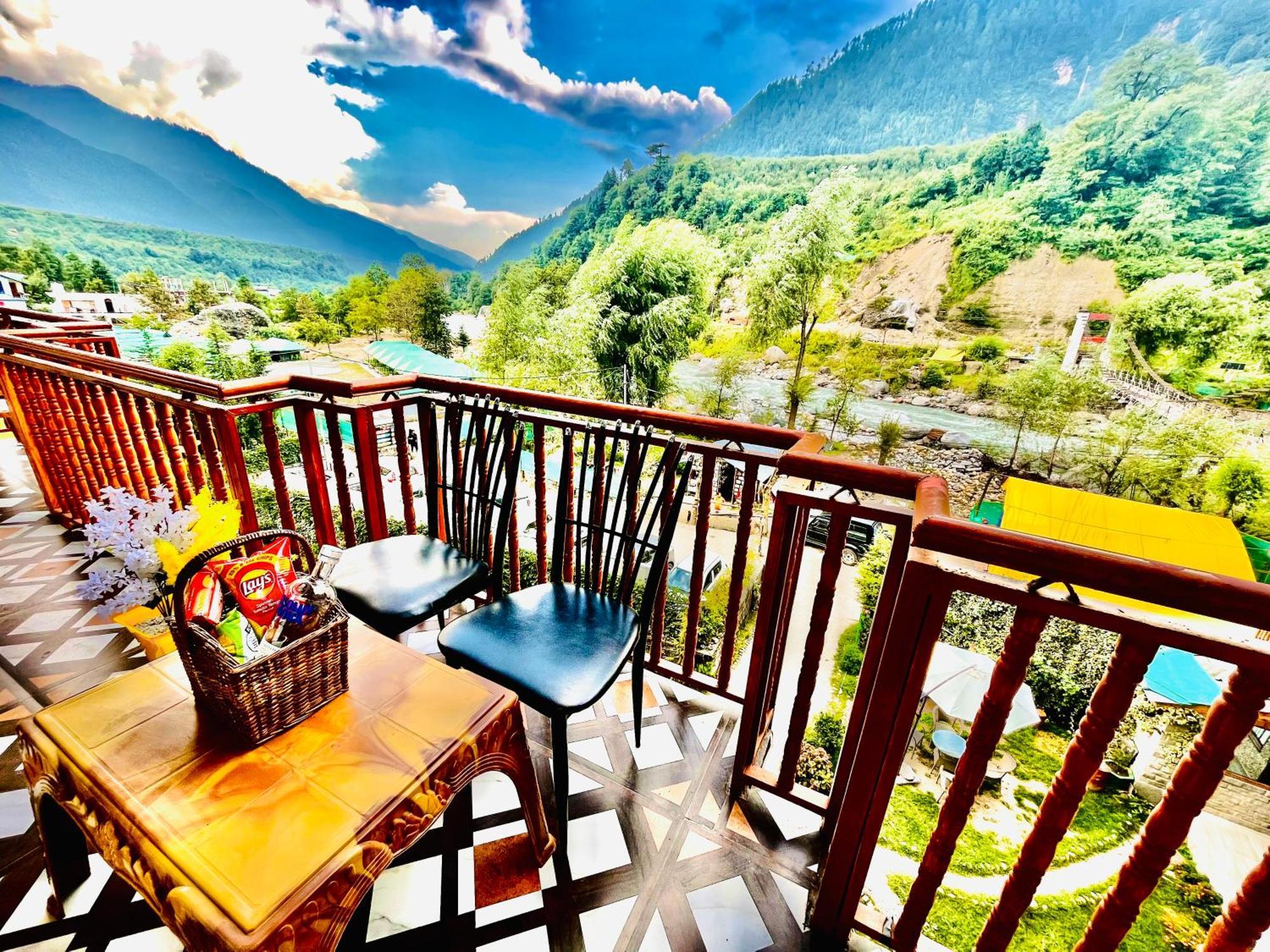 Himalayan Riverside Resort, Manali 外观 照片